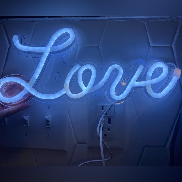 New Love neon sign usb adaptor and on off switch - Picture 3 of 3